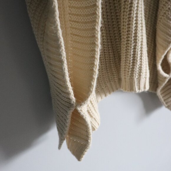 Steve Madden Womens US OS Cream Chunky Knit Turtleneck Pullover Poncho Sweater - Picture 8 of 11